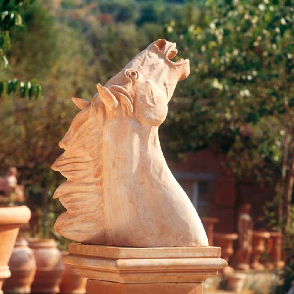 gartentraum.de pferdeskulptur kopf aus - cavallo terrakotta